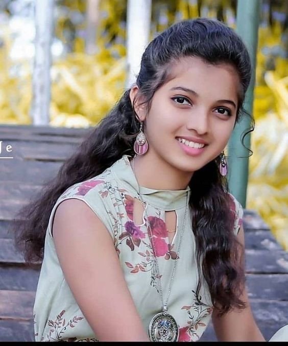 সুন্দরী সুন্দরী কিউট মেয়েদের পিক