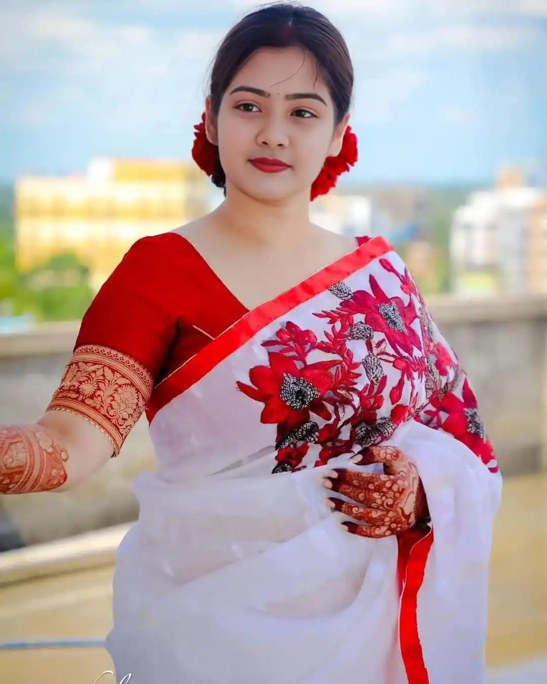 সুন্দরী মেয়েদের পিক