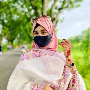 সেলফি মাস্ক পরা মেয়েদের পিক তোলার স্টাইল